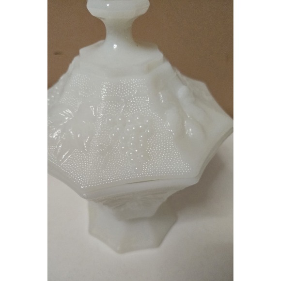 Vintage MCM White Milk Glass Octagon Candy Dish with Lid Grapes Leaves Design - Picture 2 of 6